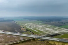 Obyvatelé Dolní Lutyně v referendu odmítli gigafactory. Podle Síkely to další jednání neohrozí