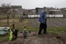 Hostomel a Borodjanka hlásí stovky mrtvých či ztracených lidí. Ostřelování pokračuje hlavně na východě