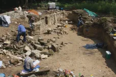 Sudetská ves Grafenried zanikla odsunem a destrukcí. Dnes ji Češi a Němci společně vykopávají