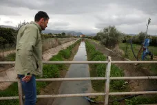 Země EU mají zmapovat únik vody z potrubí, akutní problémy hlásí Řecko
