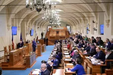 Senát schválil misi vojenských policistů k vyšetřování válečných zločinů na Ukrajině