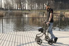 Mozkový implantát je realitou. „Digitální most“ vrátil ochrnutému chůzi