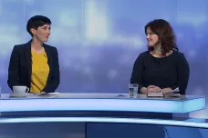 Vláda si bere rodiče jako rukojmí, kritizuje Pekarová Adamová. Je to divadlo a drama, říká Maláčová