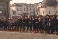 Pozůstalí z Dubrovky nedostali ani po dvaceti letech odškodnění. Připravují novou žalobu