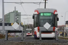 Na největší olomoucké sídliště už jezdí tramvaje. Nová trať stála skoro 470 milionů