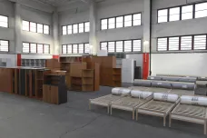 O židle či postele z Nábytkové banky roste zájem. Množství přijatého vybavení ale spíš klesá