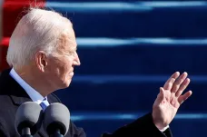 Biden bude s republikány jednat o záchranném balíčku. Návrhy obou stran se však liší o 1,3 bilionu dolarů
