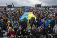 Koncert na podporu Ukrajiny na pražské Letné doprovodilo i tržiště pomoci