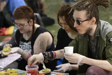 První máj oslavili politici, anarchisté i studenti, průvod ve Zlíně navázal na baťovskou tradici
