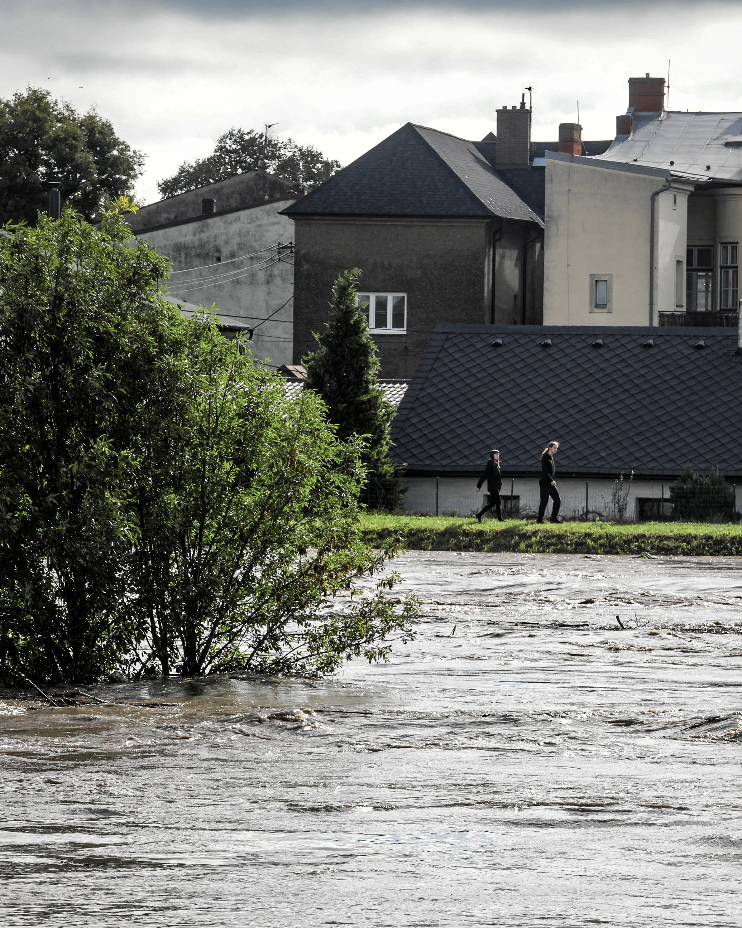 Za povodní vykrádal garáže. Soud muže potrestal dvěma a půl lety vězení