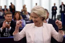 Von der Leyenová dál povede Evropskou komisi