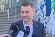 Kromě liberecké radnice byla policie i u hejtmana, z ničeho jej neobvinila. Dva lidi soud poslal do vazby