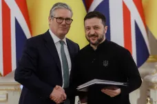 Starmer a Zelenskyj podepsali dohodu o stoletém partnerství