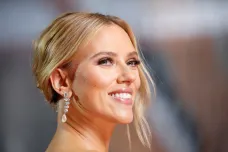 Scarlett Johanssonová obvinila ChatGPT z krádeže svého hlasu. EU se rozhodla umělé inteligence kontrolovat