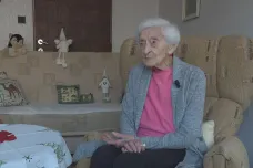 Více než stoletá fanynka Sparty slaví narozeniny na vrcholcích kopců