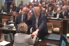 Jednou z toho bude film. Amerika žila soudem s mocným právníkem, dostal doživotí