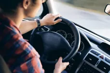 Řidičský průkaz letos skončí téměř půl milionu lidí