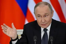 Jednání mezi Kyjevem a Moskvou provázejí nejasnosti. Putin v delegaci chybí