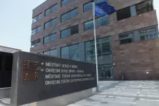 Policie rozšířila stíhání v brněnské kauze kolem černovické pískovny. Jde o praní peněz nebo úplatky