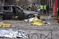 Ruské rakety v Sumách zabily přes třicet lidí