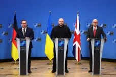 Spojenci slíbili poslat Ukrajině novou vojenskou pomoc